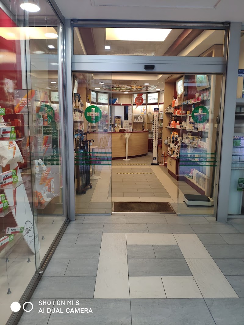 Farmacia Estrecha de San Andrés
