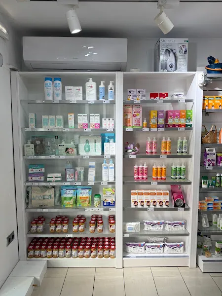 Farmacia La Botica de Triana (Carmen Galardi García)
