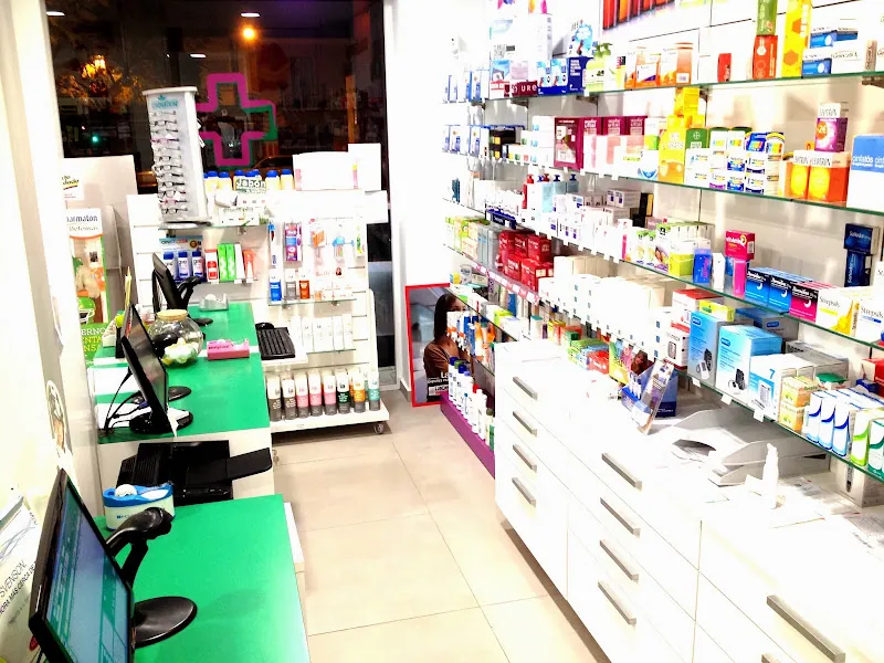 Farmacia Mercado Carranque (Darío del Alcázar Pérez de la Torre)