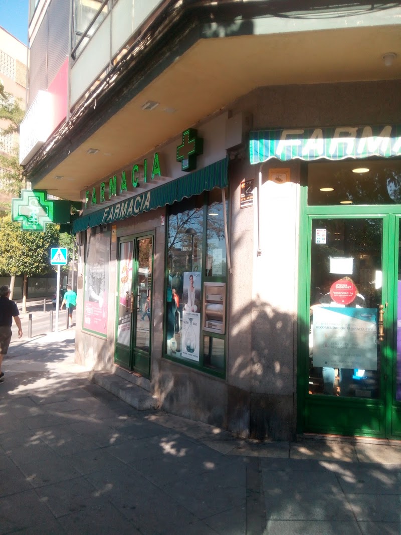 Farmacia Pradillo (Mª Pilar Ruibal Robledo)